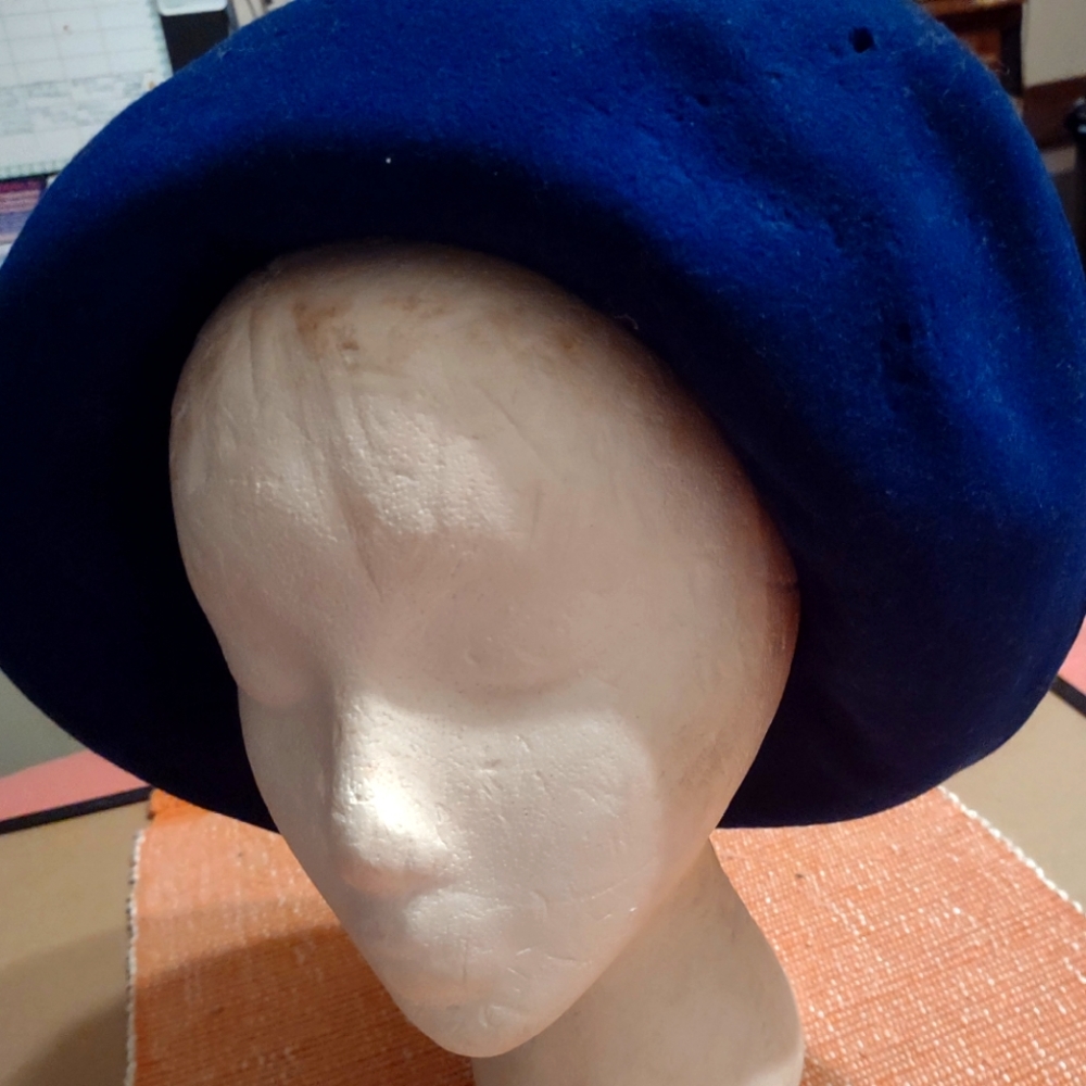 Women's hat